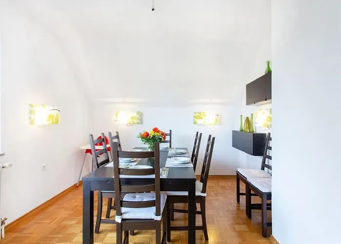 Farmhouse Apartment Happy Cow